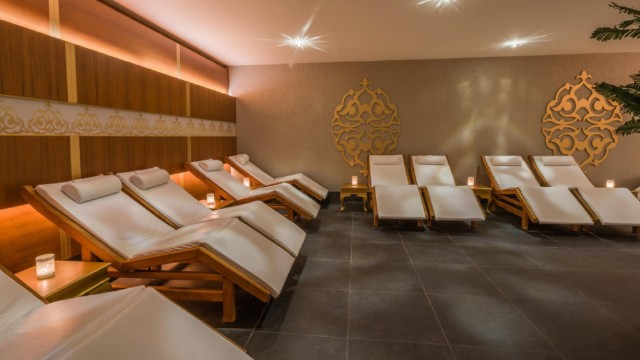 màu sơn cho spa với mã màu Rustic Brown